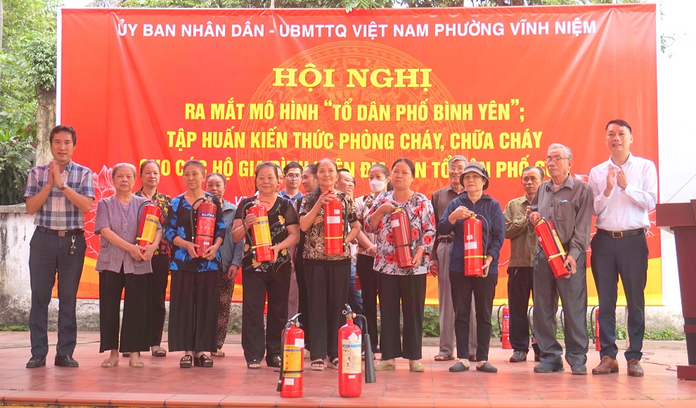 Phường Vĩnh Niệm ( quận Lê Chân) tổ chức ra mắt mô hình “Tổ dân phố bình yên” và tập huấn kiến thức PCCC  cho các hộ gia đình